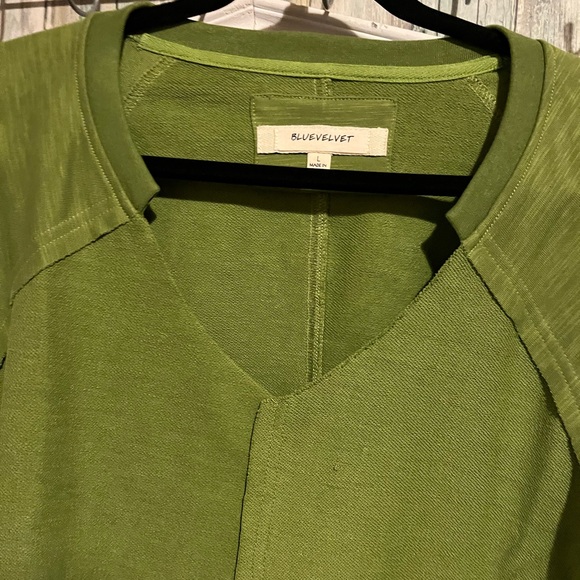 BlueVelvet Green Knit Top with Fringe Detail - Picture 4 of 5